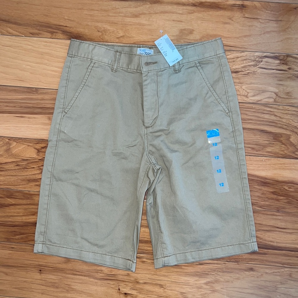 Children’s place Boys Khaki chino shorts size 12